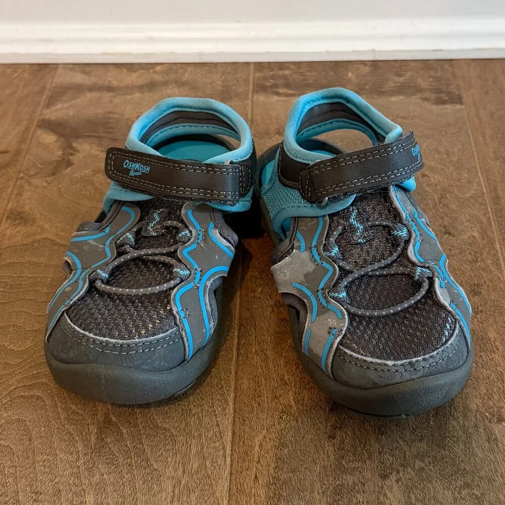 OSHKOSH B'GOSH kid's blue/gray water shoes (8M)